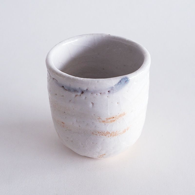 流れるような線が印象的