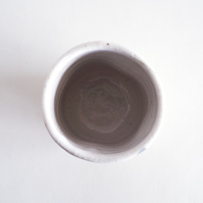 手作り特有の温かみのある形状です