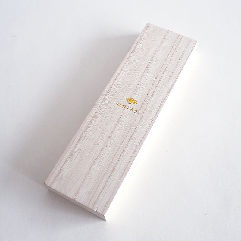 桐箱付きで贈り物に最適です