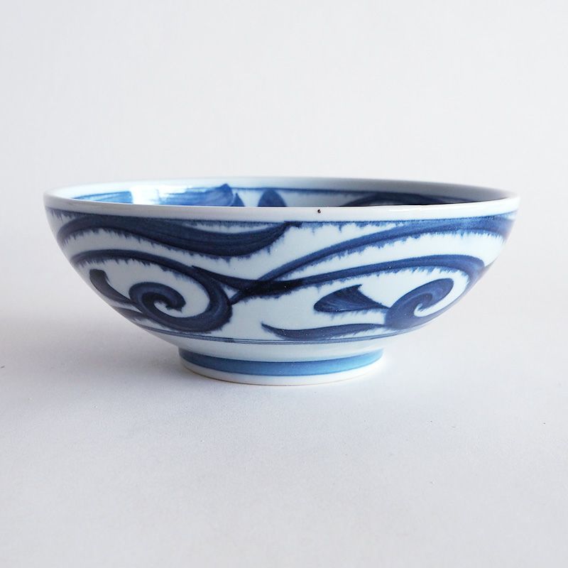 浅めでなんでも使える麺鉢です