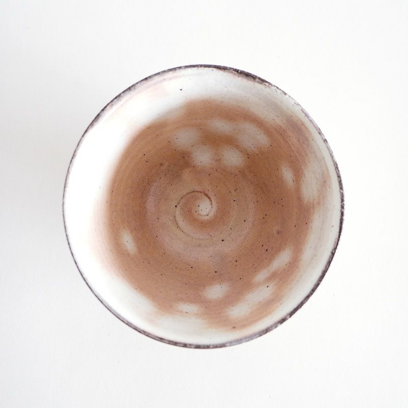 温もりを感じる色合いです