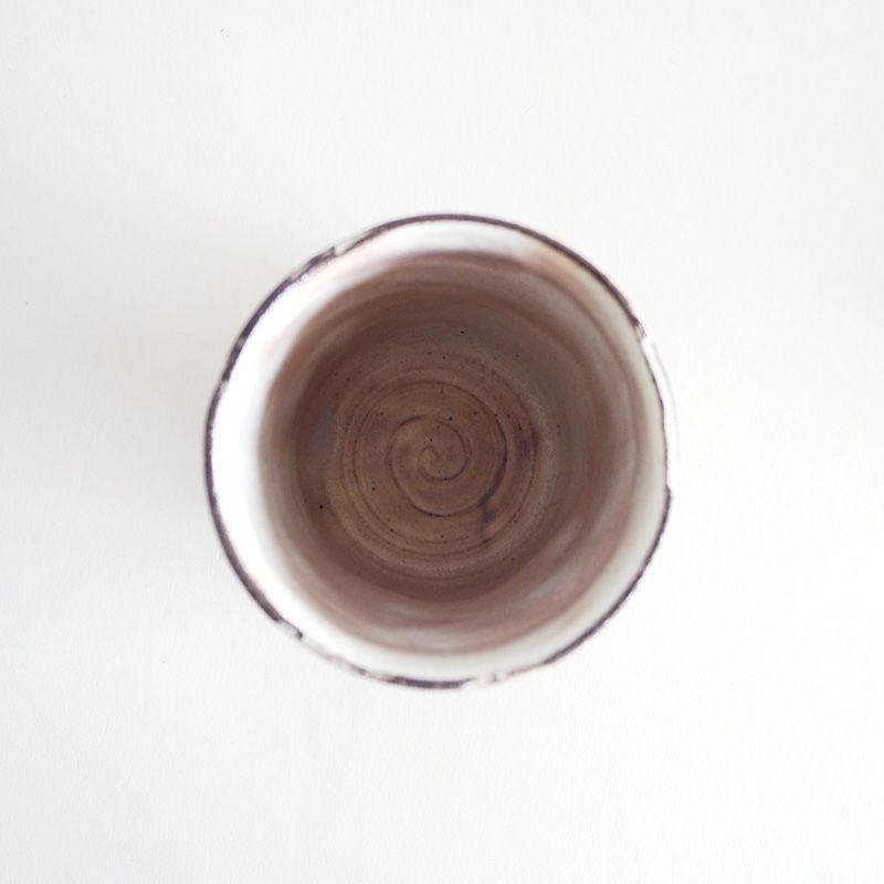 内側も粉引の風合いを感じることができます