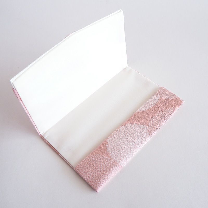 ポケットタイプなので金封の出し入れがスムーズです