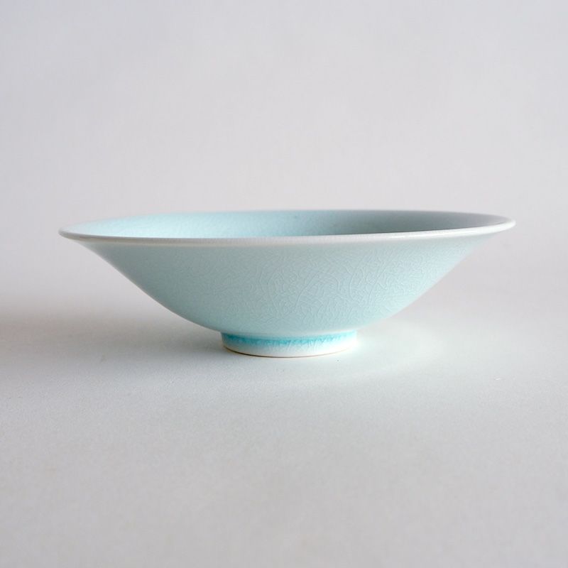 料理が映える浅めの鉢です