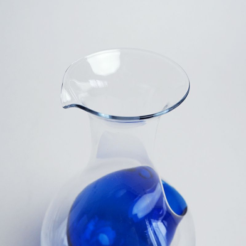 注ぎやすい口縁