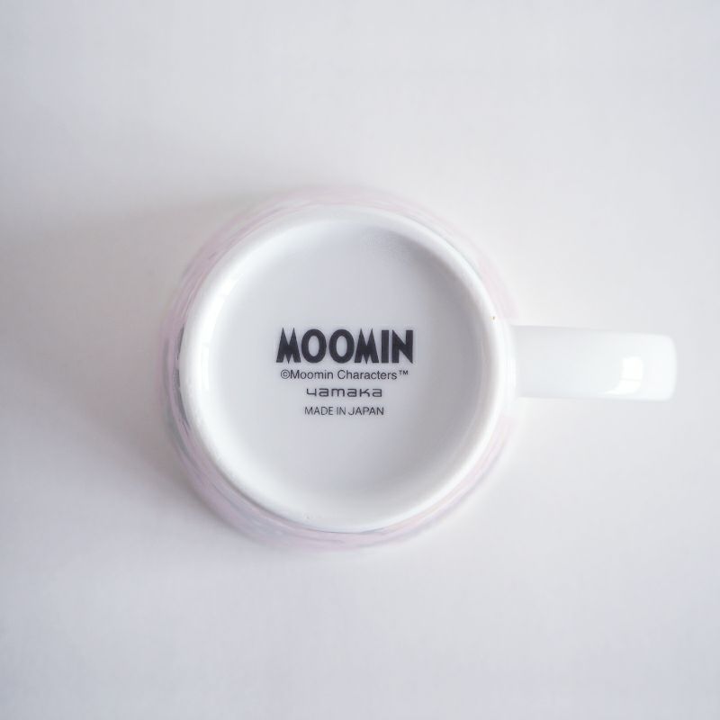 裏底にはムーミンのロゴが入ります