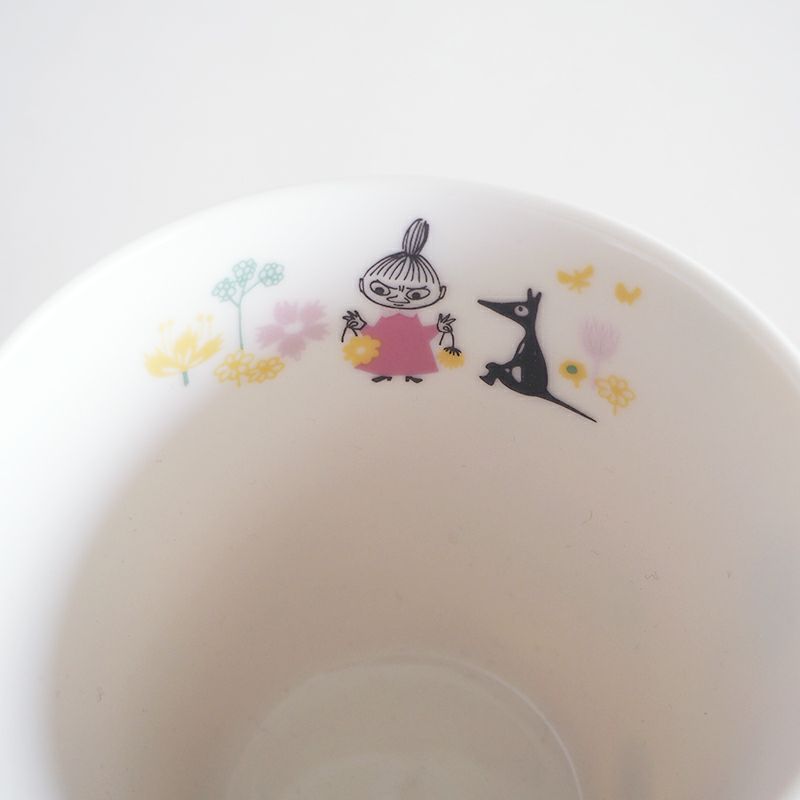 内側にアクセントとなる絵柄が入っています