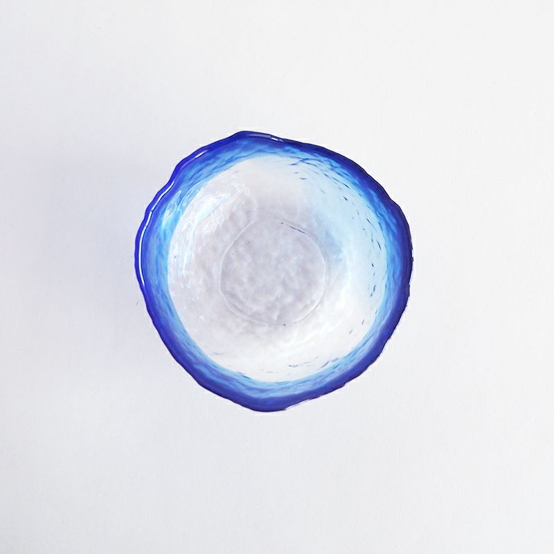 夏を彩る器として重宝します