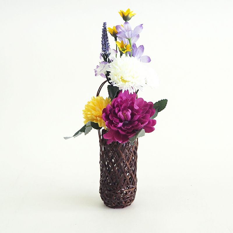 ワイヤー入りで自由に曲げることができます(花瓶は別売りです）