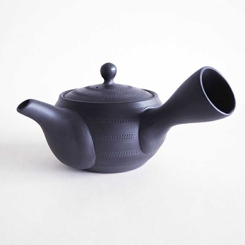 常滑焼のシンプルで美しい急須です