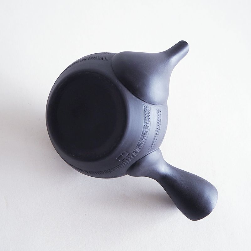 安定感のある形状です