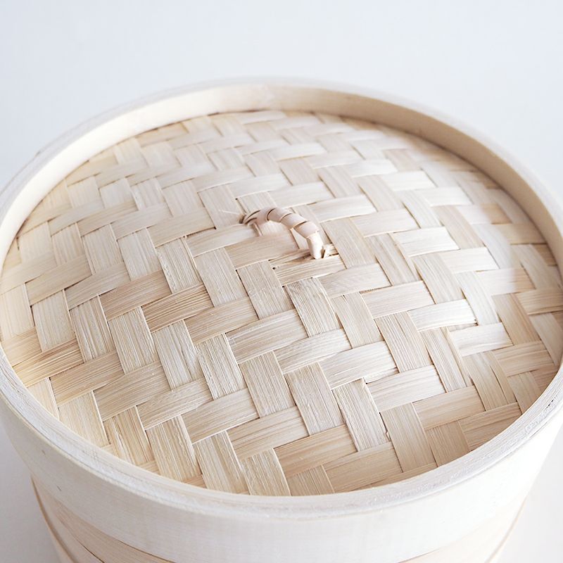 丁寧に編み込まれた蓋です