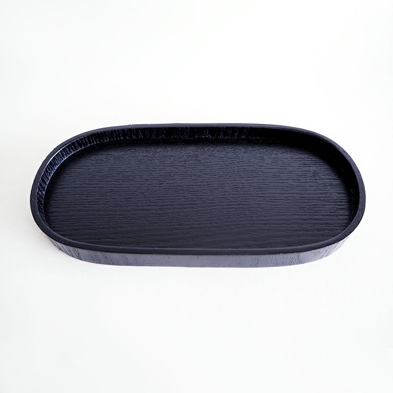 軽くて使いやすい木製のトレーです