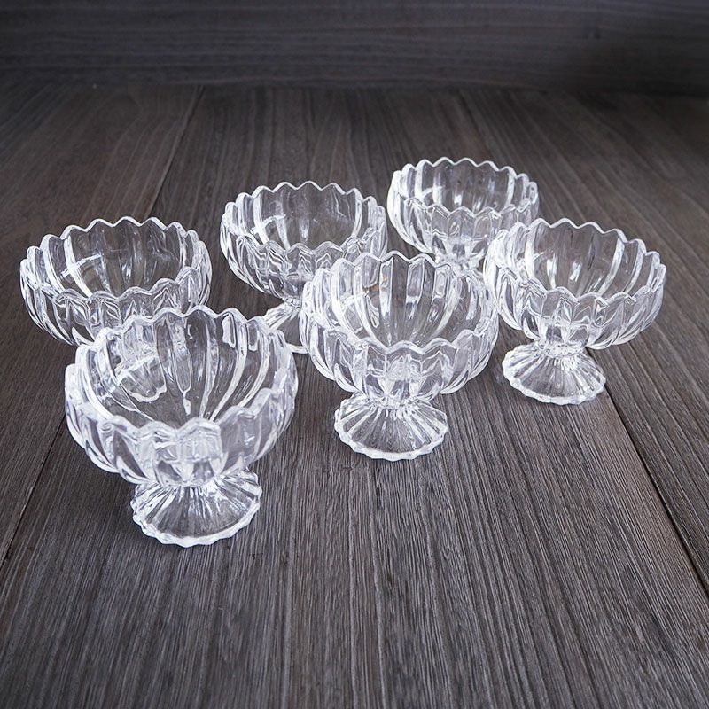 レトロなデザートグラスの6ピースセットです