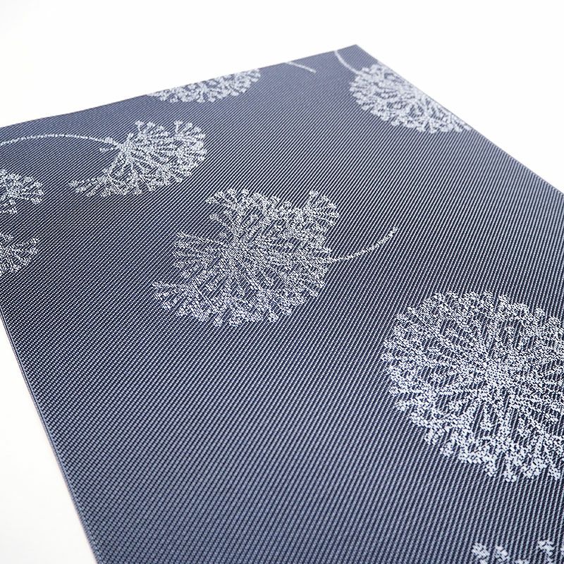 シンプルなアリウムの絵柄です