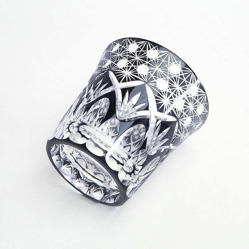 どんなの飲み物にも合うグラスです