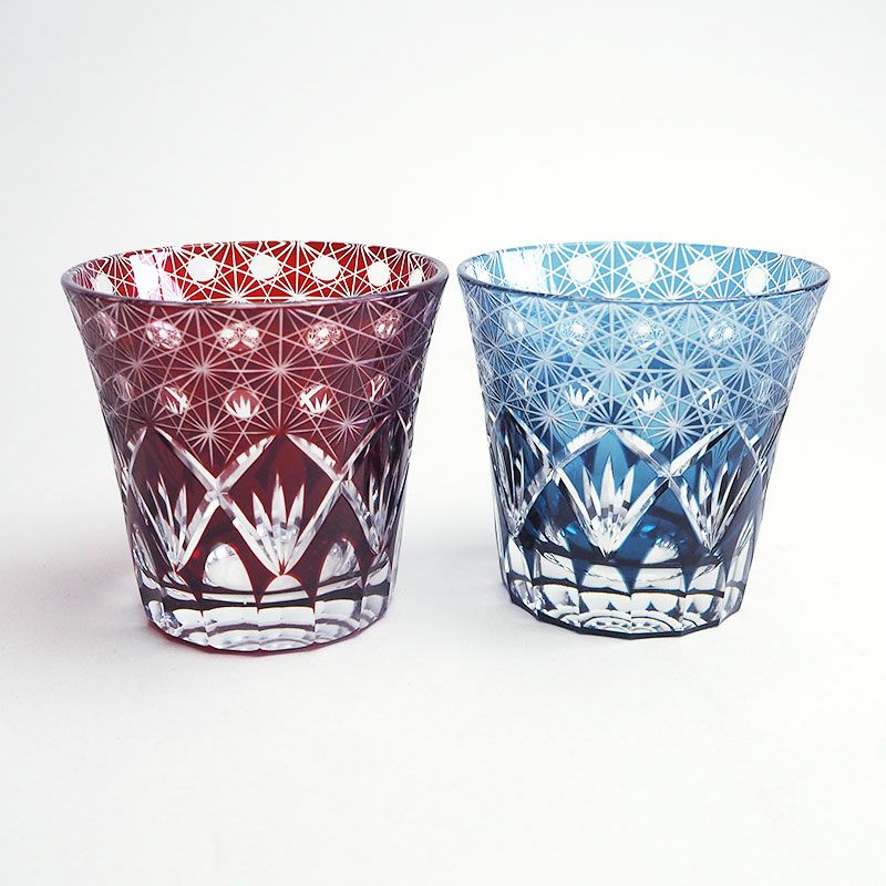 スタイリッシュなデザインの、切子オールドグラスのペアセットです