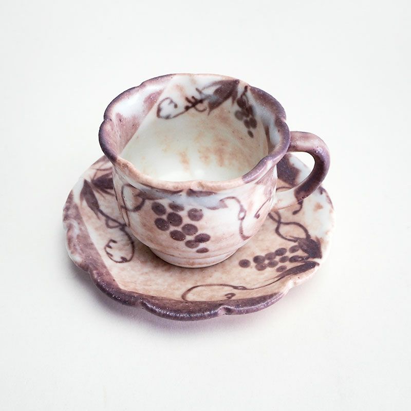 伝統の美濃焼を表現