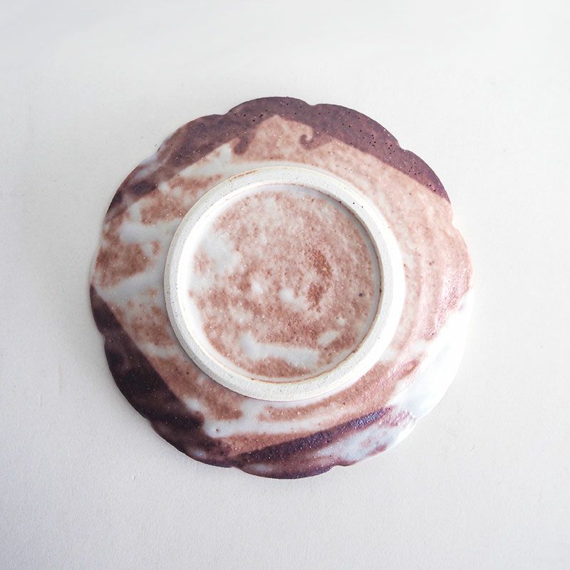 安定感のある形状です