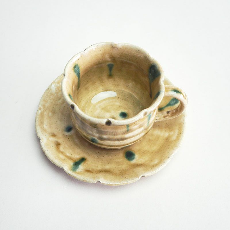 伝統の美濃焼を表現