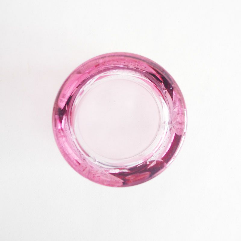 透明感と光沢性に優れた美しいグラスです