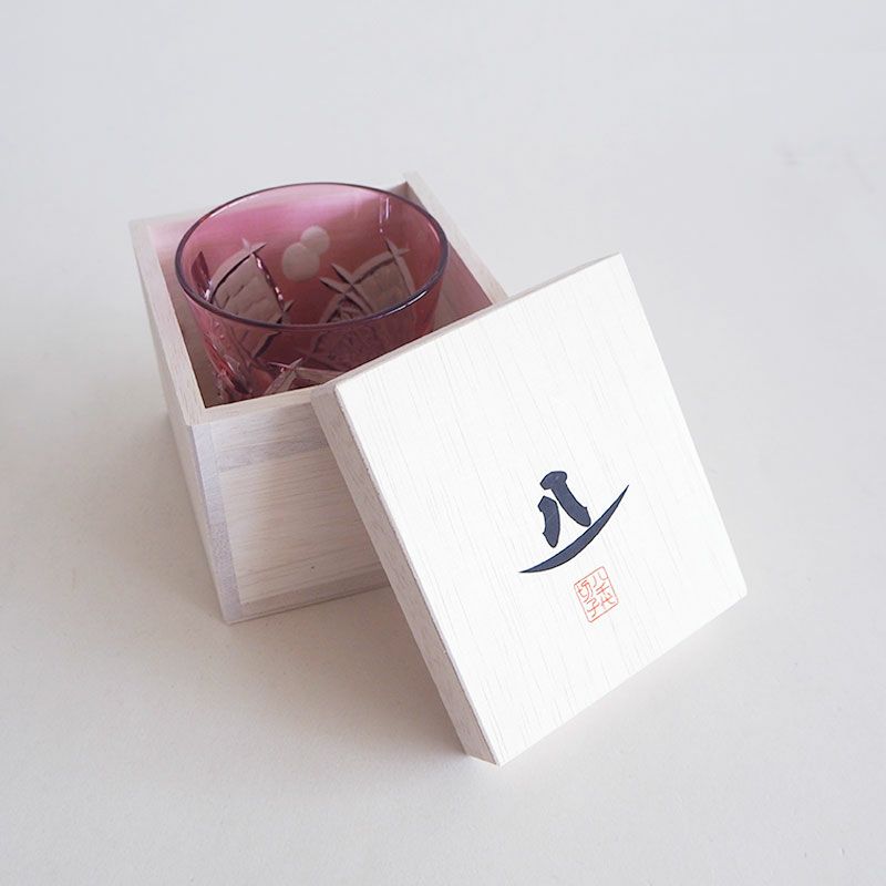 木箱付きで贈り物に最適です