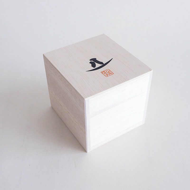 木箱付きで贈り物に最適です