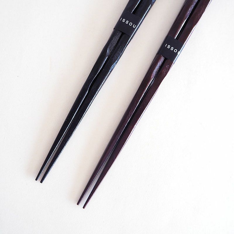 力強さと美しさを併せ持つ箸です