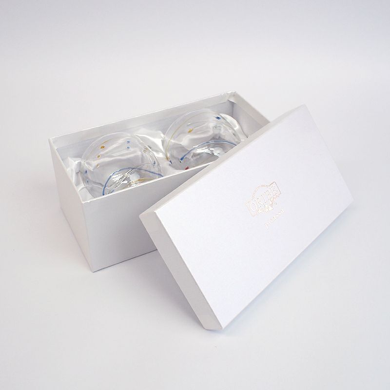 ペアセットなので、結婚の御祝いに最適です