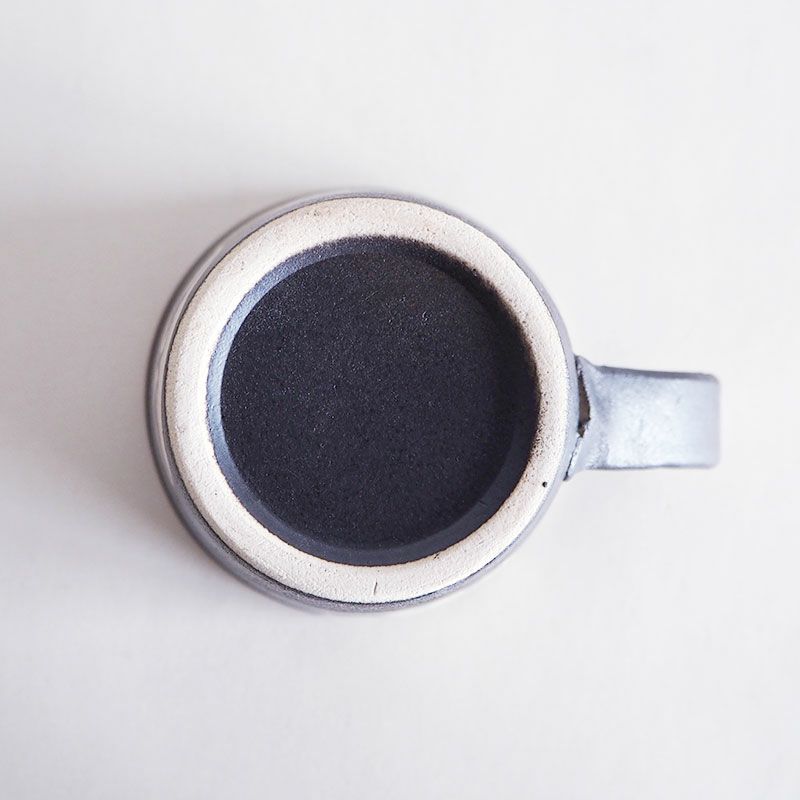 安定感のある形状です