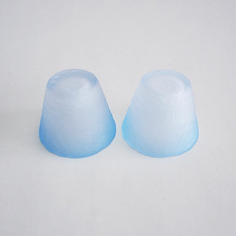 霧がかった表情がより冷たさを感じさせます