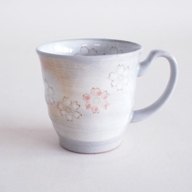 青紅花マグカップ 赤