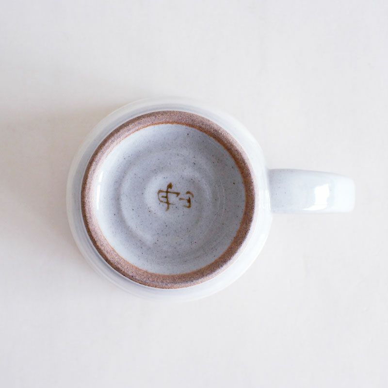 窯元の裏印が入っています