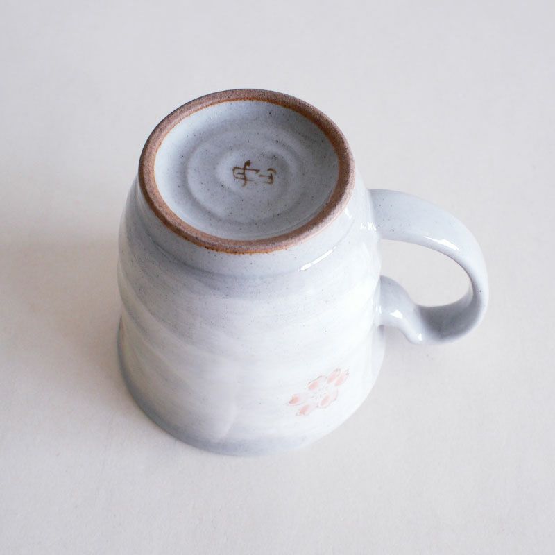 安定感のある形状です