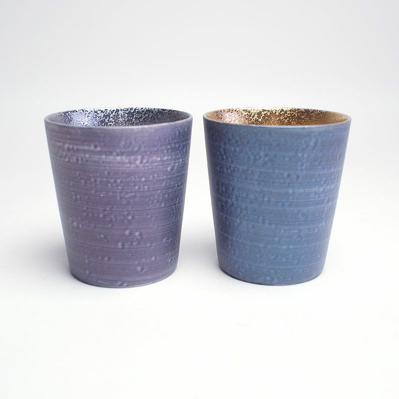 内側のきらびやかな金彩・銀彩が特徴的です