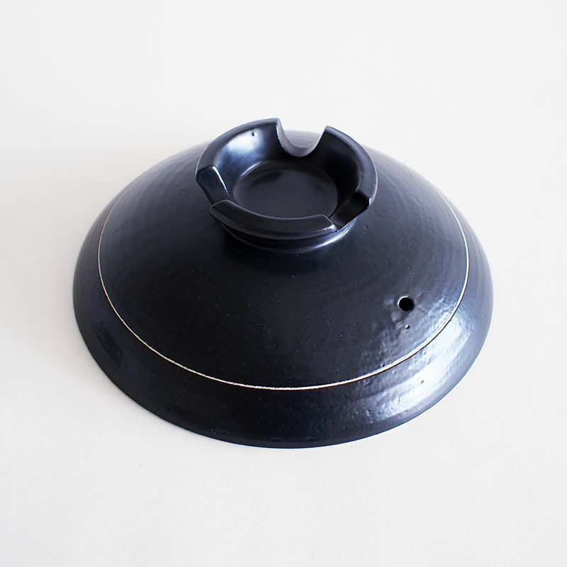 かき落としの技法が味わい深い風合いをだしています