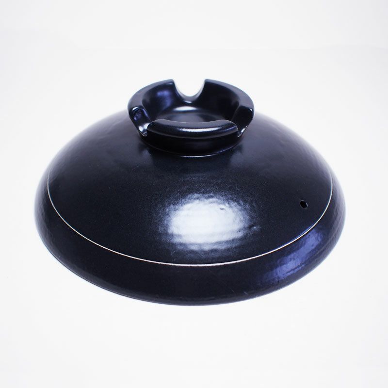 蓋の白いラインがアクセントになっています