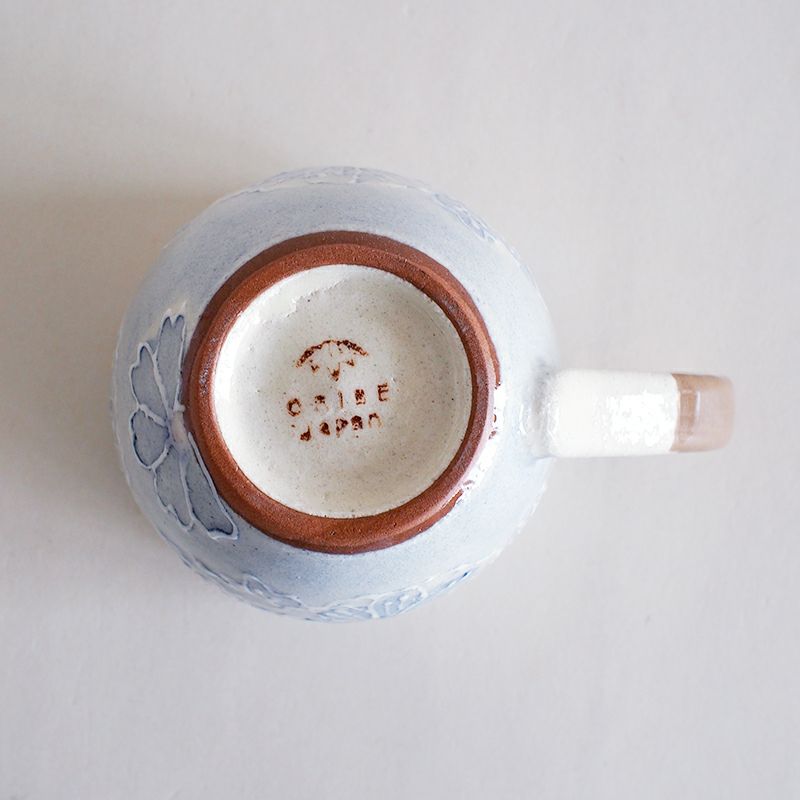 織部オリジナルのマグカップです