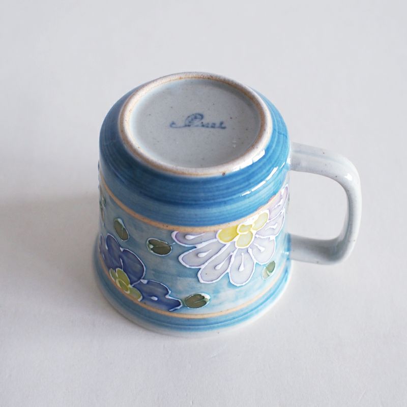 安定感のある形状です