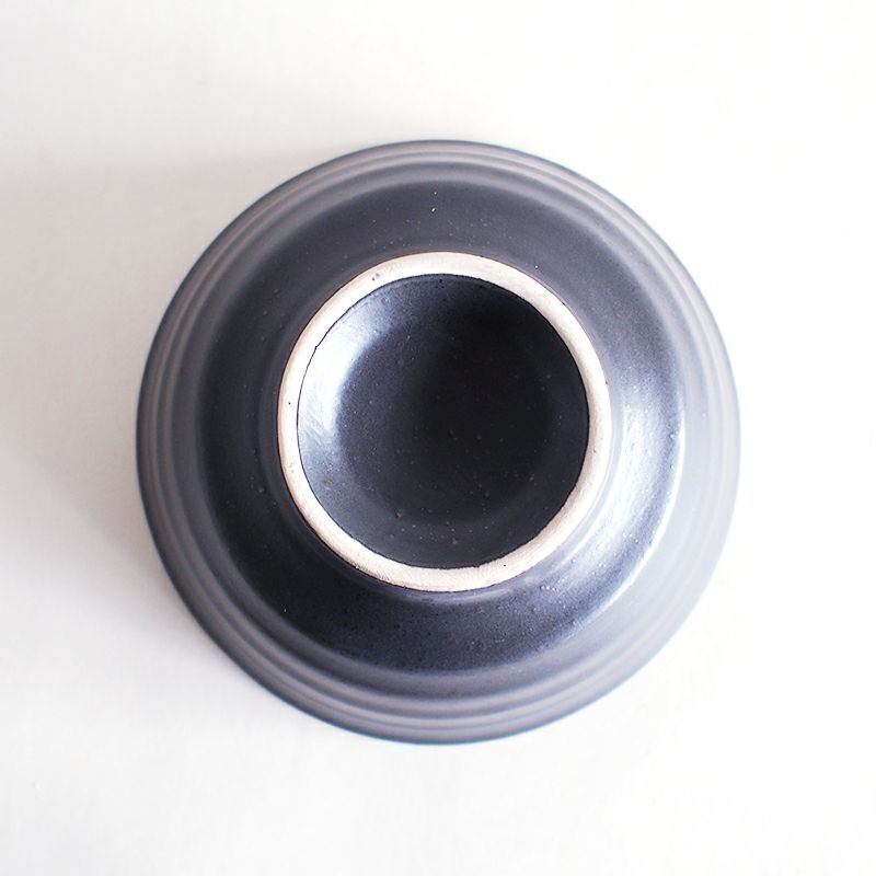 シンプルで使いやすい形状です