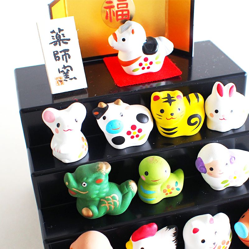 錦彩招福十二支段飾り｜和食器通販｜織部 Online Store【公式】