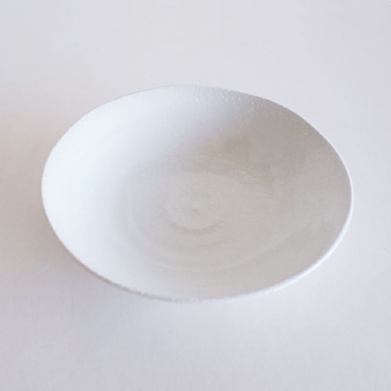 シンプルな白の深皿
