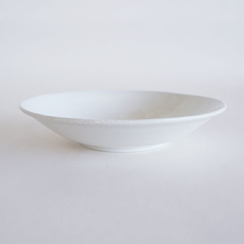 汁物の料理にも使える深皿です