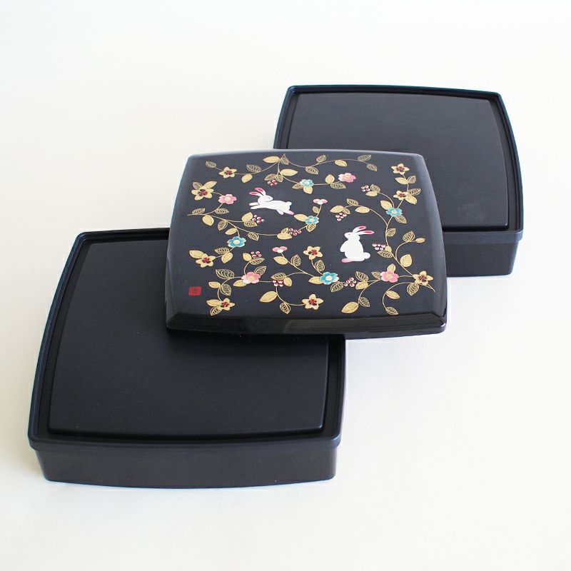 お正月のおせち料理にぴったりの華やかさです