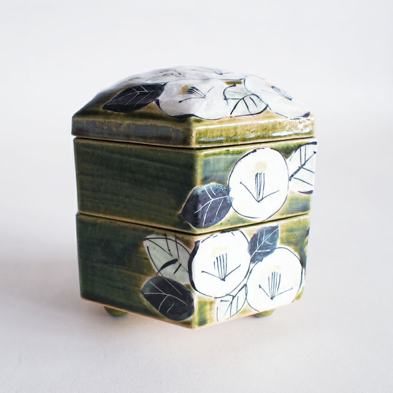 美濃焼の窯元武山窯の器です