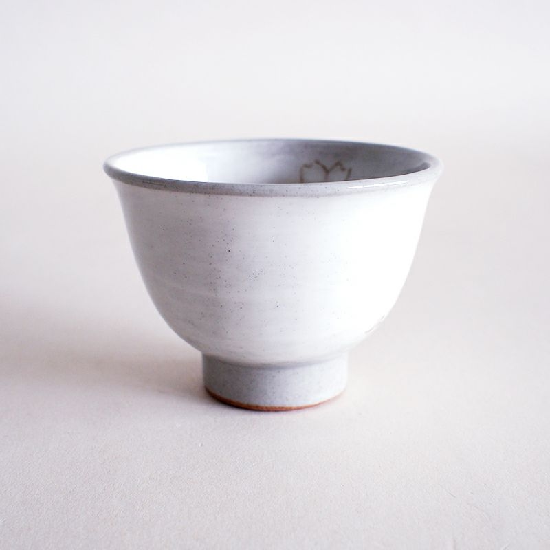 波佐見焼の煎茶碗です