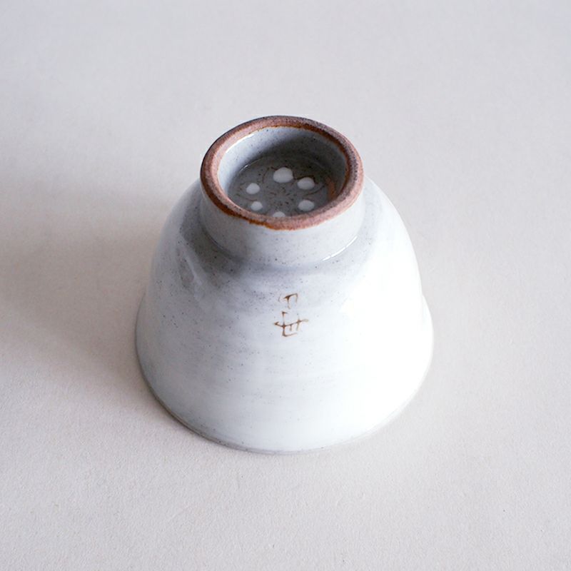 シンプルで持ちやすいい形状です