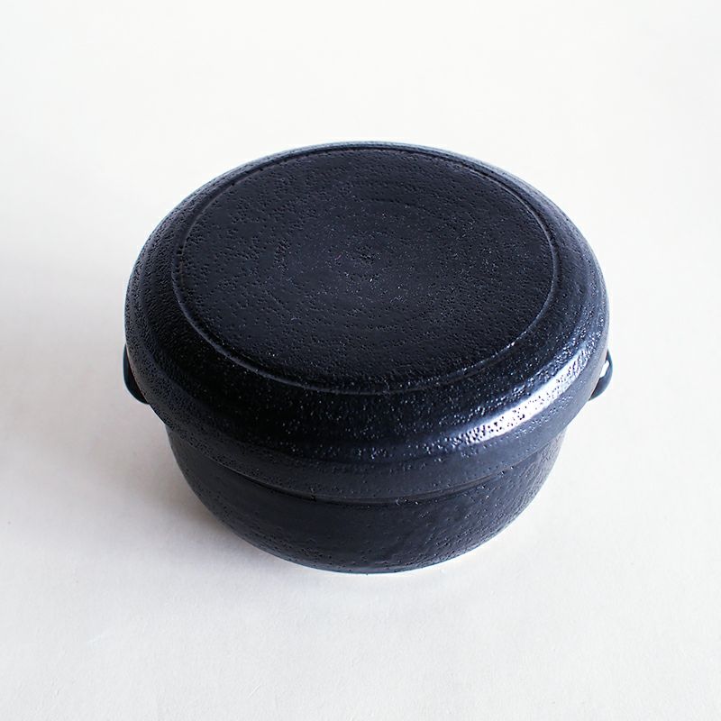 そのまま電子レンジで温められる便利なおひつ