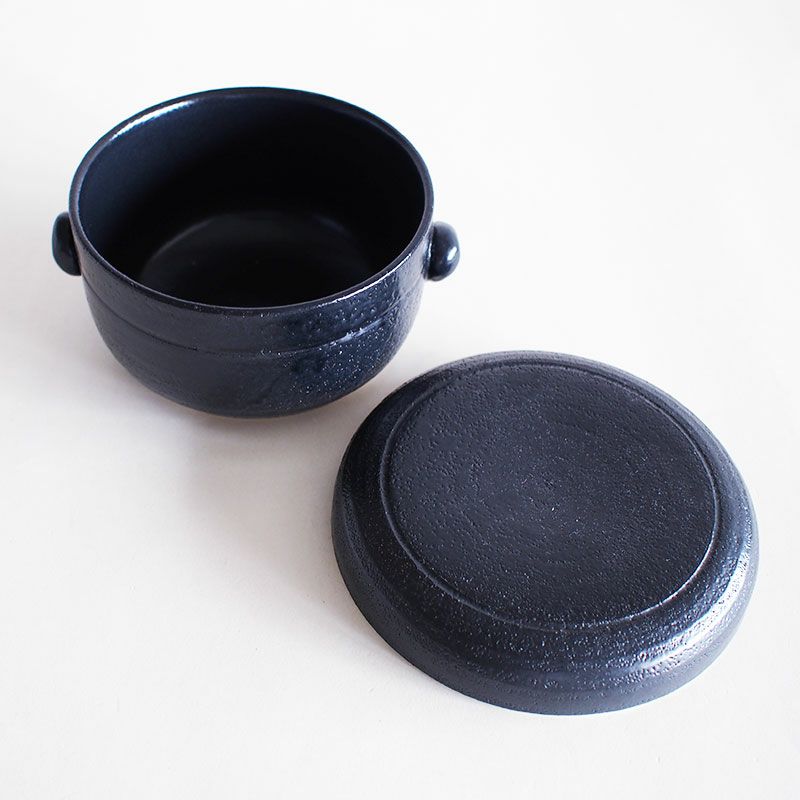 お手入れもかんたんで使い勝手のよいおひつです