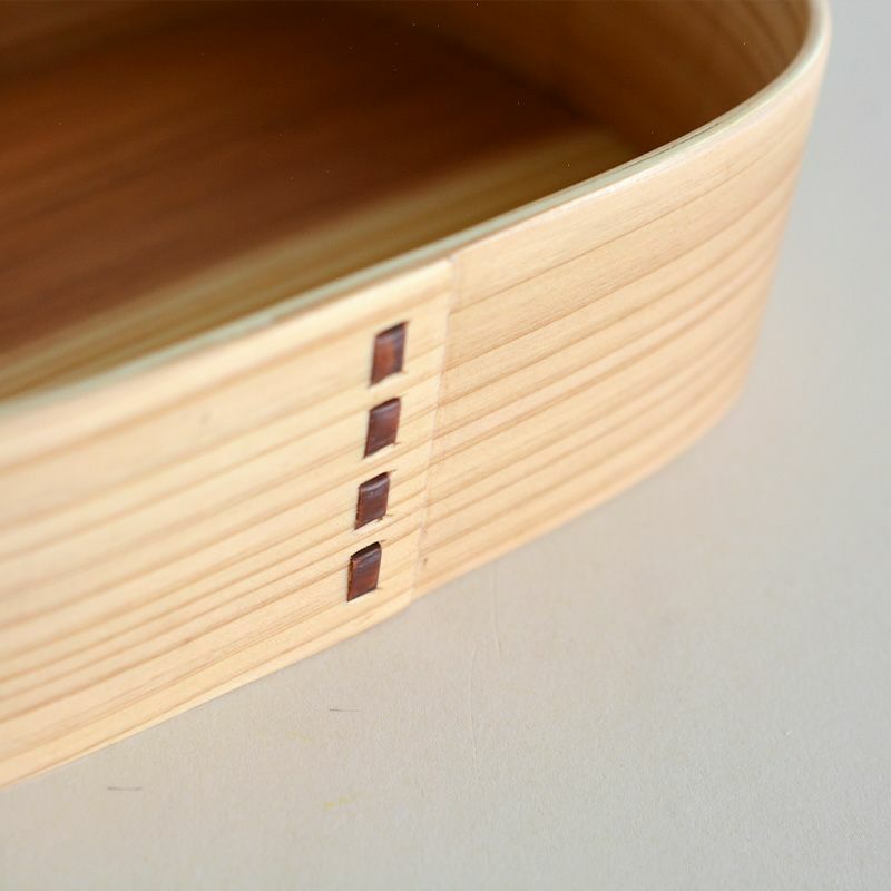 保温性と通気性に優れ、ご飯が冷めにくく傷みにくいと言われています